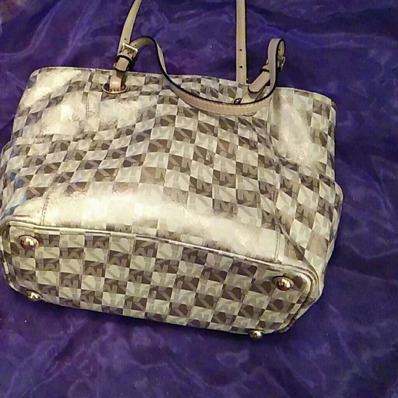 Michal Kors  (pocket book) - Picture 2 of 3